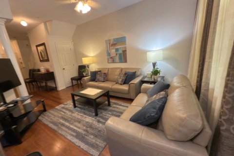 Townhouse in Four Corners, Florida 3 bedrooms, 156.63 sq.m. № 1894187 - photo 3