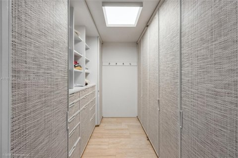 Купить кондоминиум в Серфсайд, Флорида 7 спален, 686.27м2, № 1871564 - фото 19