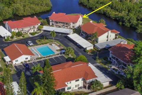 Condominio en alquiler en Port Richey, Florida, 2 dormitorios, 122.63 m2 № 1886948 - foto 2