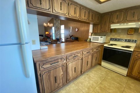 Condominio en alquiler en Port Richey, Florida, 2 dormitorios, 122.63 m2 № 1886948 - foto 4