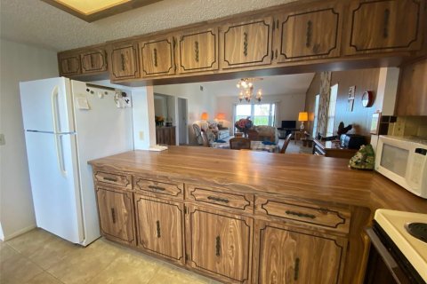 Condominio en alquiler en Port Richey, Florida, 2 dormitorios, 122.63 m2 № 1886948 - foto 6
