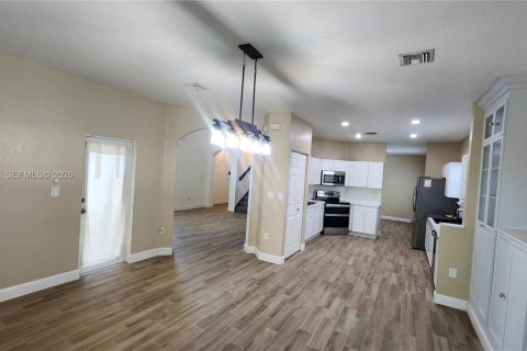 Casa en alquiler en Homestead, Florida, 3 dormitorios, 217.95 m2 № 2059269 - foto 21