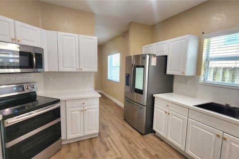 Casa en alquiler en Homestead, Florida, 3 dormitorios, 217.95 m2 № 2059269 - foto 30