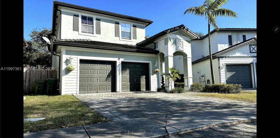 Casa en Homestead, Florida 3 dormitorios, 217.95 m2 № 2059269