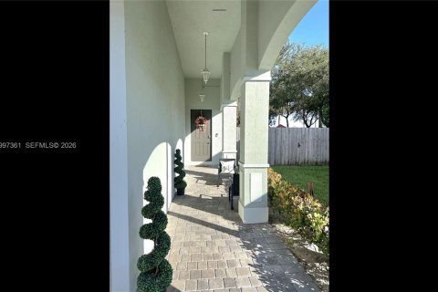 Casa en alquiler en Homestead, Florida, 3 dormitorios, 217.95 m2 № 2059269 - foto 3