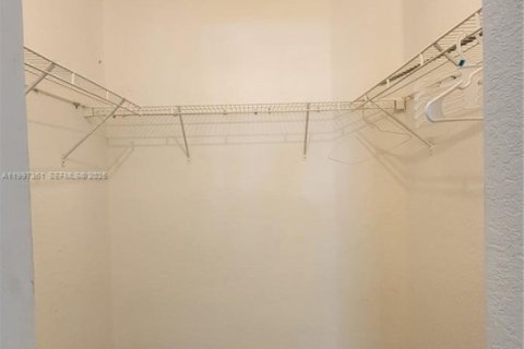 Casa en alquiler en Homestead, Florida, 3 dormitorios, 217.95 m2 № 2059269 - foto 12