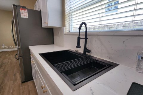 Casa en alquiler en Homestead, Florida, 3 dormitorios, 217.95 m2 № 2059269 - foto 27