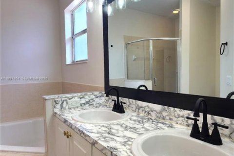 Casa en alquiler en Homestead, Florida, 3 dormitorios, 217.95 m2 № 2059269 - foto 14