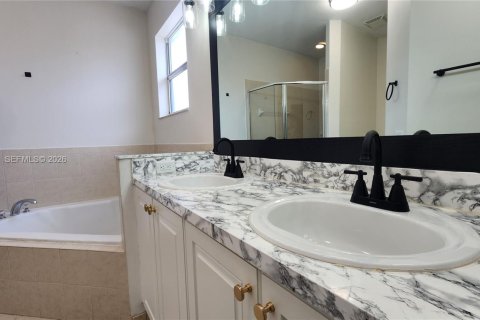 Casa en alquiler en Homestead, Florida, 3 dormitorios, 217.95 m2 № 2059269 - foto 15