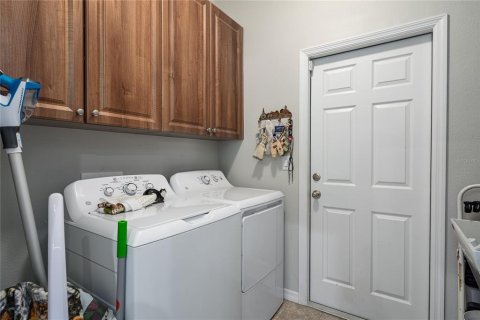 House in Palmetto, Florida 3 bedrooms, 189.15 sq.m. № 1919110 - photo 15