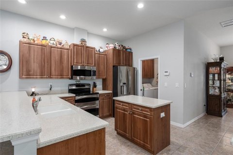 House in Palmetto, Florida 3 bedrooms, 189.15 sq.m. № 1919110 - photo 12