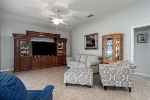 House in Palmetto, Florida 3 bedrooms, 189.15 sq.m. № 1919110 - photo 14