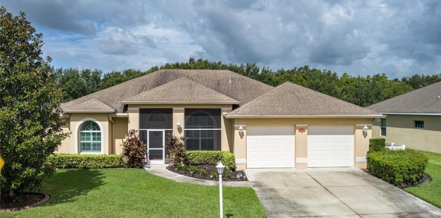 House in Palmetto, Florida 3 bedrooms, 189.15 sq.m. № 1919110