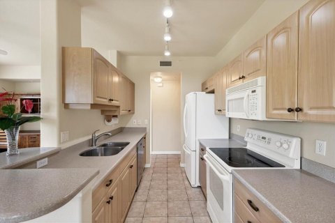 Купить кондоминиум в Венеция, Флорида 10 комнат, 128.48м2, № 1898838 - фото 12