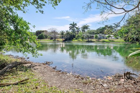 Casa en venta en Pinecrest, Florida, 3 dormitorios, 170.01 m2 № 1867743 - foto 6