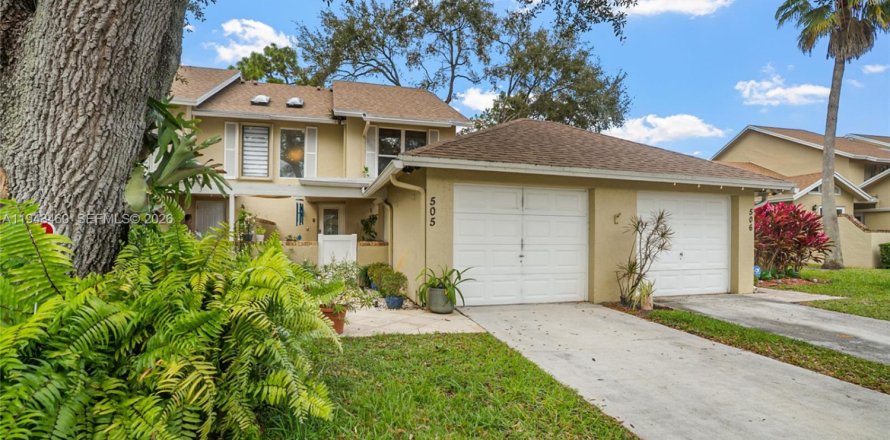 Adosado en Greenacres, Florida 3 dormitorios, 151.62 m2 № 2004408