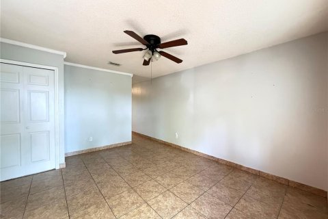Casa en venta en Kissimmee, Florida, 2 dormitorios, 69.68 m2 № 2097716 - foto 2