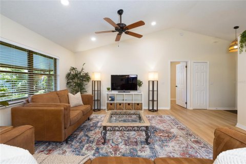 House in Windermere, Florida 3 bedrooms, 168.99 sq.m. № 1902365 - photo 7