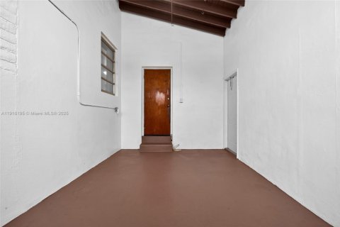 Casa en venta en Miami, Florida, 2 dormitorios, 109.62 m2 № 1971047 - foto 12