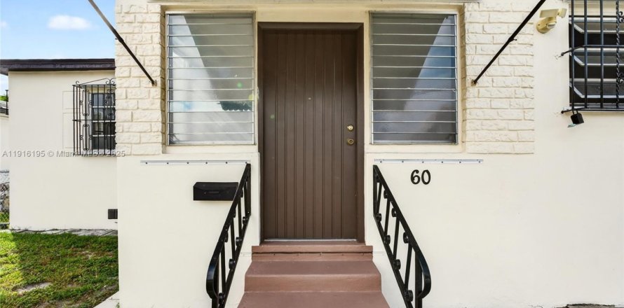 Casa en Miami, Florida 2 dormitorios, 109.62 m2 № 1971047