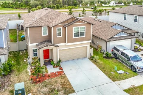 Villa ou maison à Zephyrhills, Floride 6 chambres, 239.69 m2 № 2149353