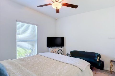 Villa ou maison à vendre à Zephyrhills, Floride: 6 chambres, 239.69 m2 № 2149353 - photo 30
