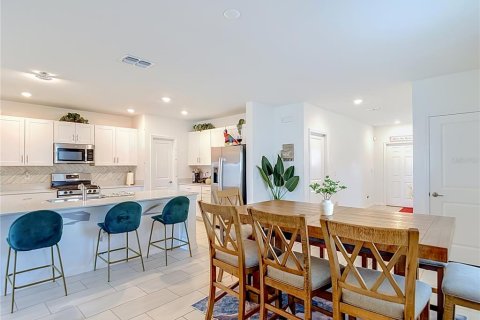 Villa ou maison à vendre à Zephyrhills, Floride: 6 chambres, 239.69 m2 № 2149353 - photo 12