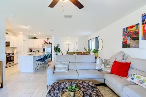 Villa ou maison à vendre à Zephyrhills, Floride: 6 chambres, 239.69 m2 № 2149353 - photo 28