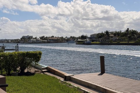 Townhouse in Pompano Beach, Florida 2 bedrooms, 123.37 sq.m. № 2083107 - photo 21