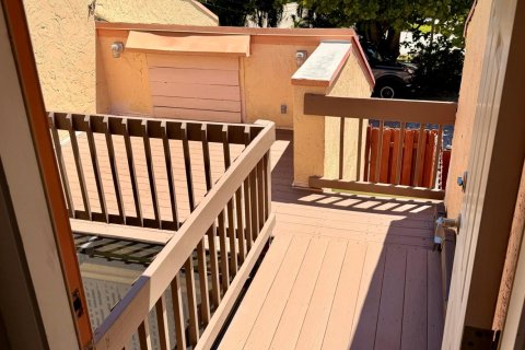 Townhouse in Pompano Beach, Florida 2 bedrooms, 123.37 sq.m. № 2083107 - photo 28