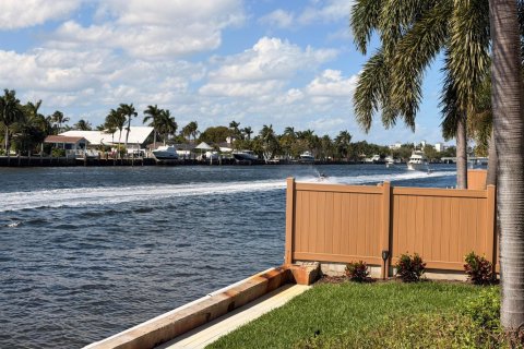 Townhouse in Pompano Beach, Florida 2 bedrooms, 123.37 sq.m. № 2083107 - photo 22