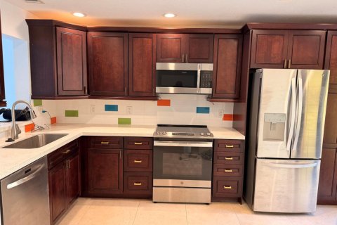 Townhouse in Pompano Beach, Florida 2 bedrooms, 123.37 sq.m. № 2083107 - photo 10