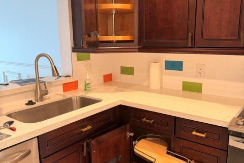 Townhouse in Pompano Beach, Florida 2 bedrooms, 123.37 sq.m. № 2083107 - photo 12