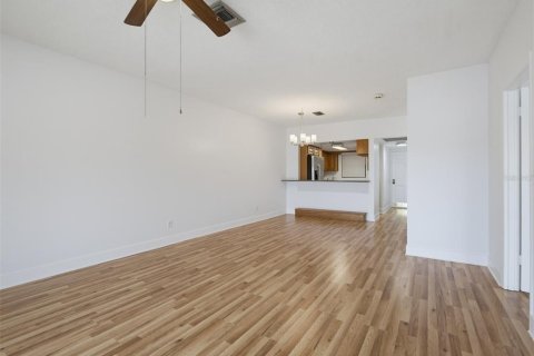 Copropriété à vendre à Daytona Beach Shores, Floride: 2 chambres, 95.32 m2 № 2166992 - photo 15