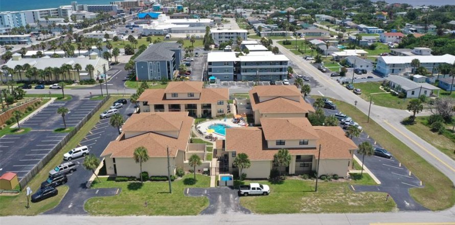 Condo à Daytona Beach Shores, Floride, 2 chambres № 2166992