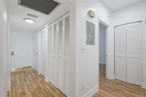Copropriété à vendre à Daytona Beach Shores, Floride: 2 chambres, 95.32 m2 № 2166992 - photo 10