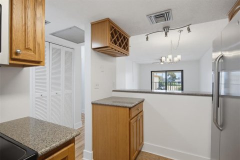 Copropriété à vendre à Daytona Beach Shores, Floride: 2 chambres, 95.32 m2 № 2166992 - photo 7