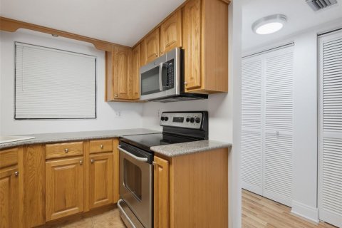 Copropriété à vendre à Daytona Beach Shores, Floride: 2 chambres, 95.32 m2 № 2166992 - photo 6