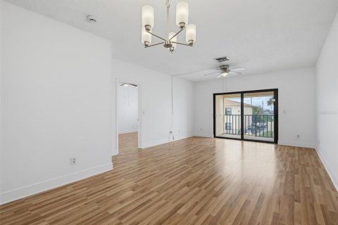 Copropriété à vendre à Daytona Beach Shores, Floride: 2 chambres, 95.32 m2 № 2166992 - photo 13