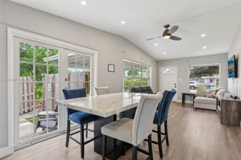 Villa ou maison à vendre à Fort Lauderdale, Floride: 3 chambres, 85.19 m2 № 1921871 - photo 16