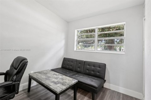 Villa ou maison à vendre à Fort Lauderdale, Floride: 3 chambres, 85.19 m2 № 1921871 - photo 30