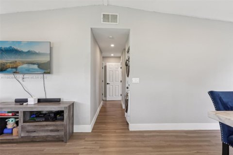 Villa ou maison à vendre à Fort Lauderdale, Floride: 3 chambres, 85.19 m2 № 1921871 - photo 13