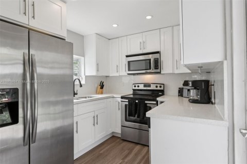 Villa ou maison à vendre à Fort Lauderdale, Floride: 3 chambres, 85.19 m2 № 1921871 - photo 20