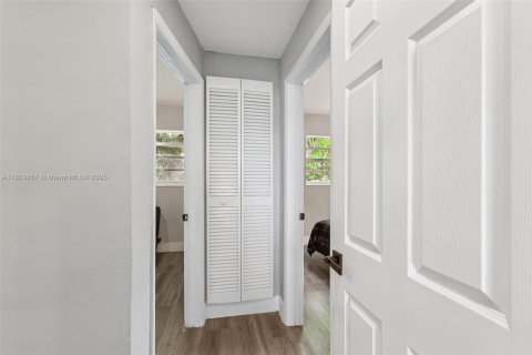 Villa ou maison à vendre à Fort Lauderdale, Floride: 3 chambres, 85.19 m2 № 1921871 - photo 29