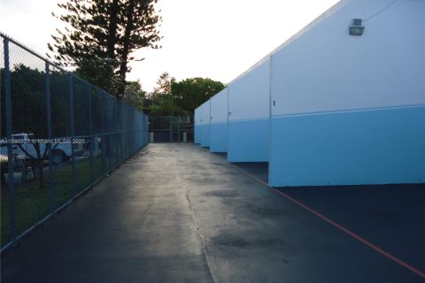 Снять в аренду кондоминиум в Майами, Флорида 1 спальня, 66.15м2, № 1950335 - фото 13