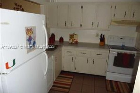 Снять в аренду кондоминиум в Майами, Флорида 1 спальня, 66.15м2, № 1950335 - фото 3