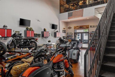 Propiedad comercial en venta en Miami, Florida № 1931615 - foto 15