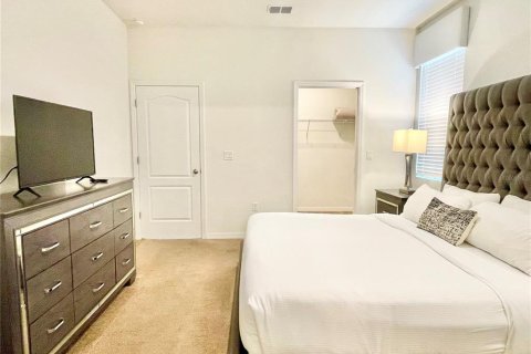 Casa en venta en Davenport, Florida, 7 dormitorios, 337.42 m2 № 2205300 - foto 19