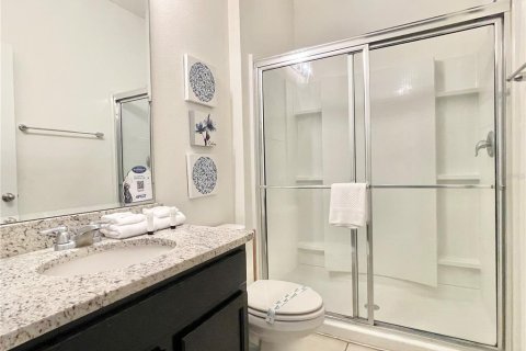 Casa en venta en Davenport, Florida, 7 dormitorios, 337.42 m2 № 2205300 - foto 17