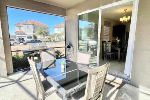 Casa en venta en Davenport, Florida, 7 dormitorios, 337.42 m2 № 2205300 - foto 27